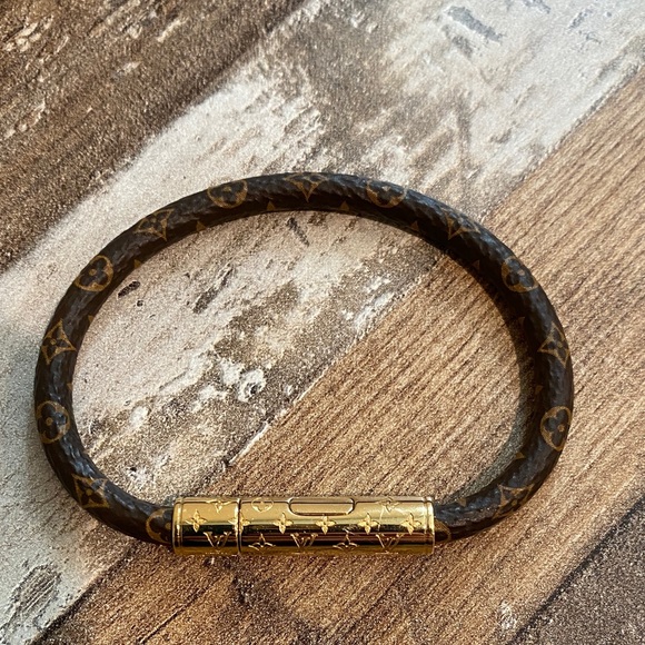 Louis Vuitton Mini Monogram Confidential Bracelet - Picture 4 of 4